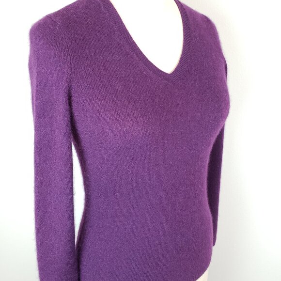 Ann Taylor Rich Deep Purple Cashmere Long Sleeve V Neck Sweater * 2 Petite - Picture 6 of 7